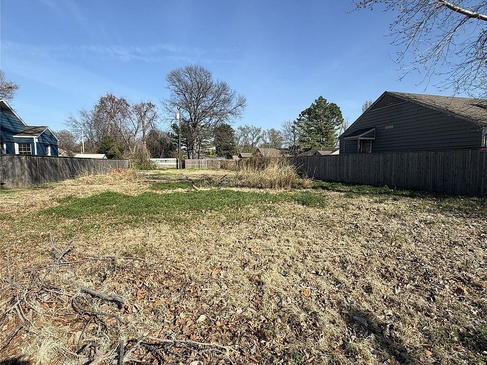 1st image of 4247 Riverside Dr