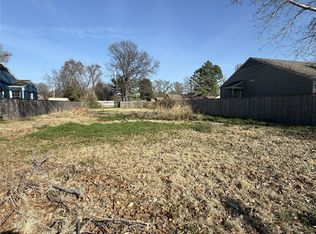 4247 Riverside Dr, Tulsa, OK 74105