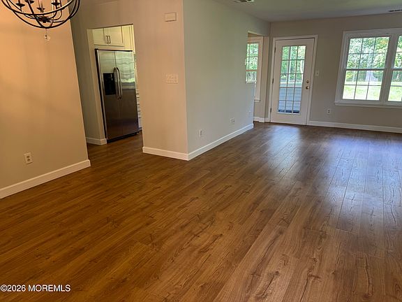 3rd image of 395 Brookview Court