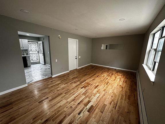 4th image of 149 Carnegie Ave Floor 1