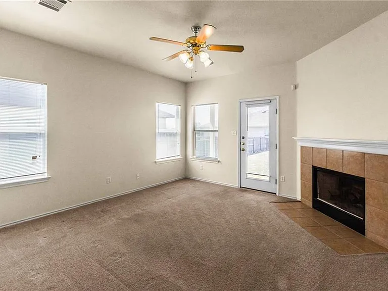 603 Wiley St — Photo 6