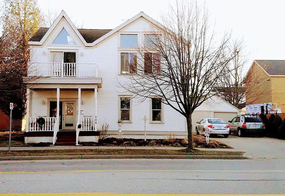 1st image of 210 Jackson Ave