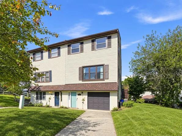 804 Keely Pl, Philadelphia, PA 19128