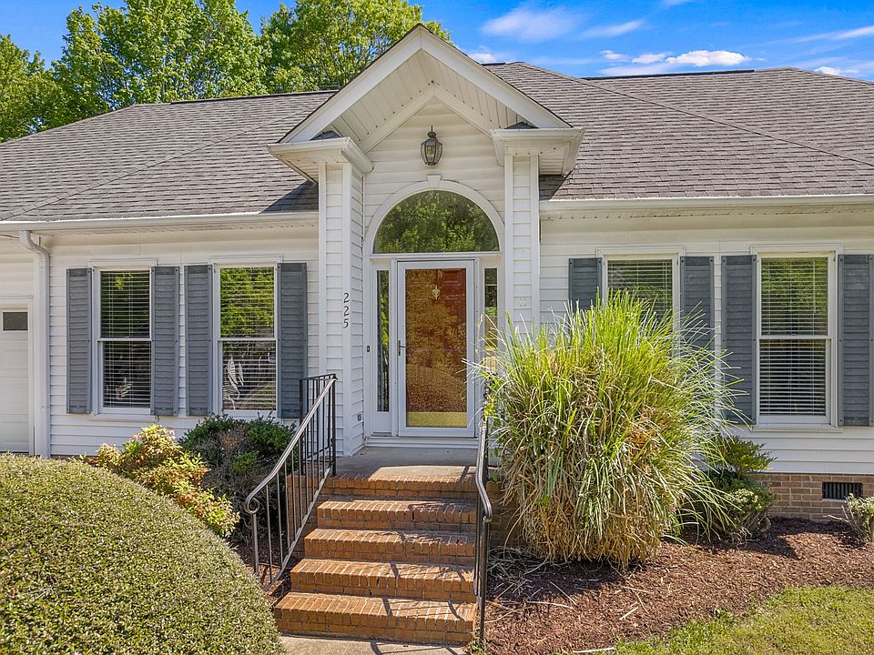 225 Hardwood Rd, Greenville, SC 29607 | Zillow