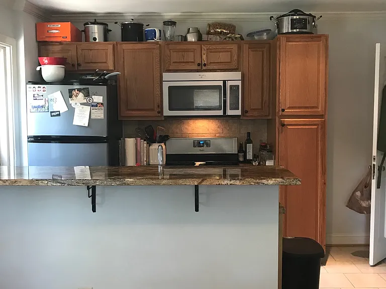 631 N Oakland St — Photo 6