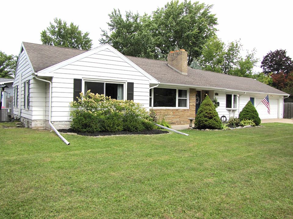 1st image of 912 W Meadowbrook Dr