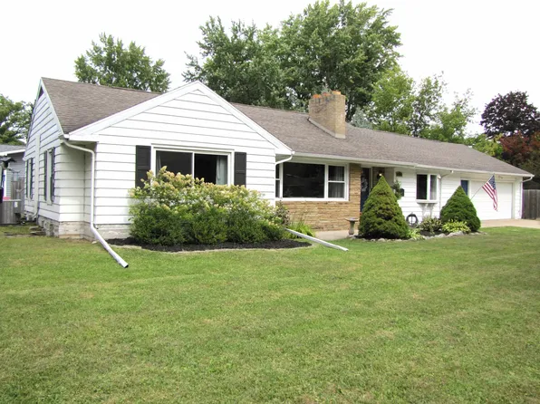 912 W Meadowbrook Dr, Midland, MI 48640