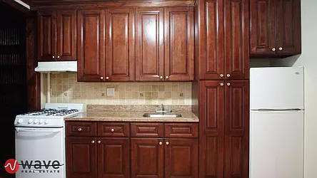Rented by Wave Real Estate Group