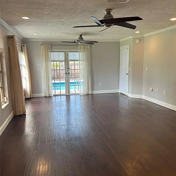 3947 De Foe Sq — Photo 19
