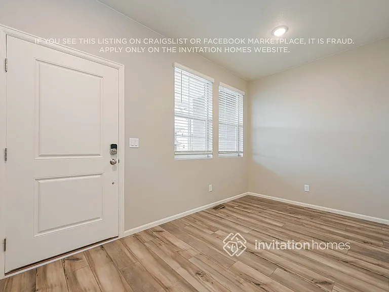 22352 E 38th Pl — Photo 9
