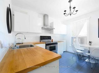 17 Fairholt Rd S, Hamilton, ON L8M2T2