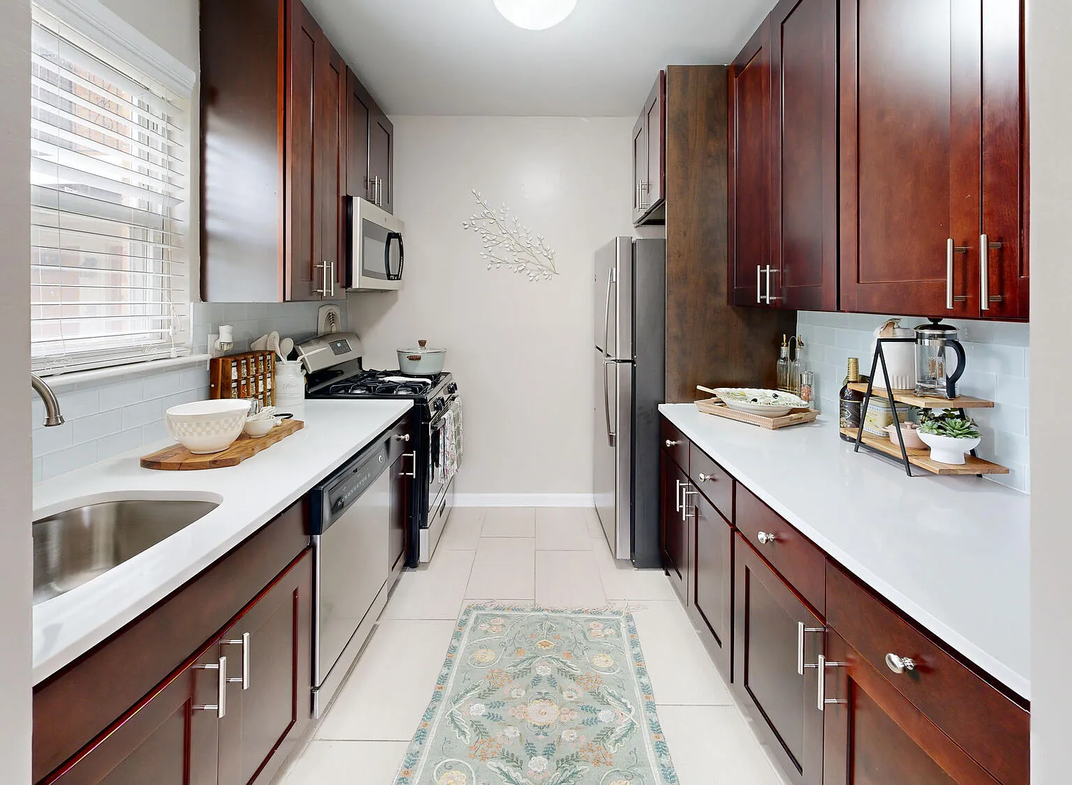 Metropark Station Apartments — photo 2