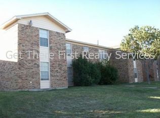 8029 Cambridge Cir, White Settlement, TX 76108