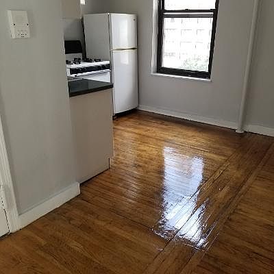 4th image of 306 E 80th St APT 4A