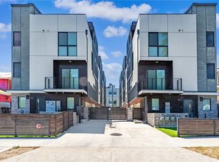 113 1/2 Manhattan Pl, Los Angeles, CA 90004