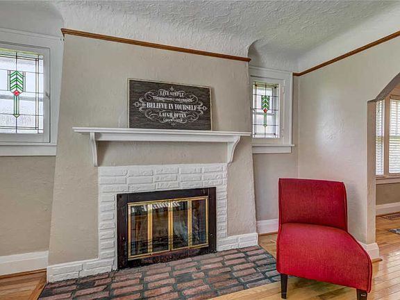 5th image of 2651 Louis Ave