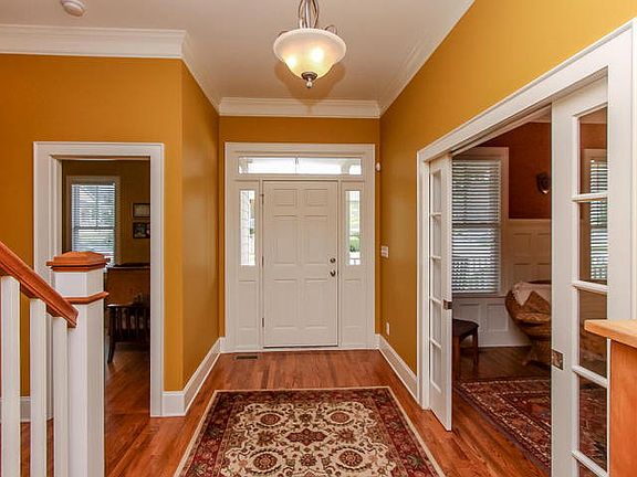 5th image of 468 Northridge Cir