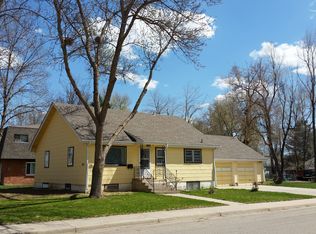 902 Hayes Ave, Loveland, CO 80537
