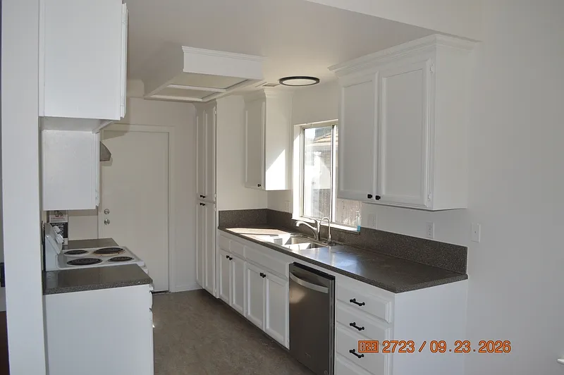 3 bed, 2.0 bath, 1245 sqft, $2,400 — Photo 4