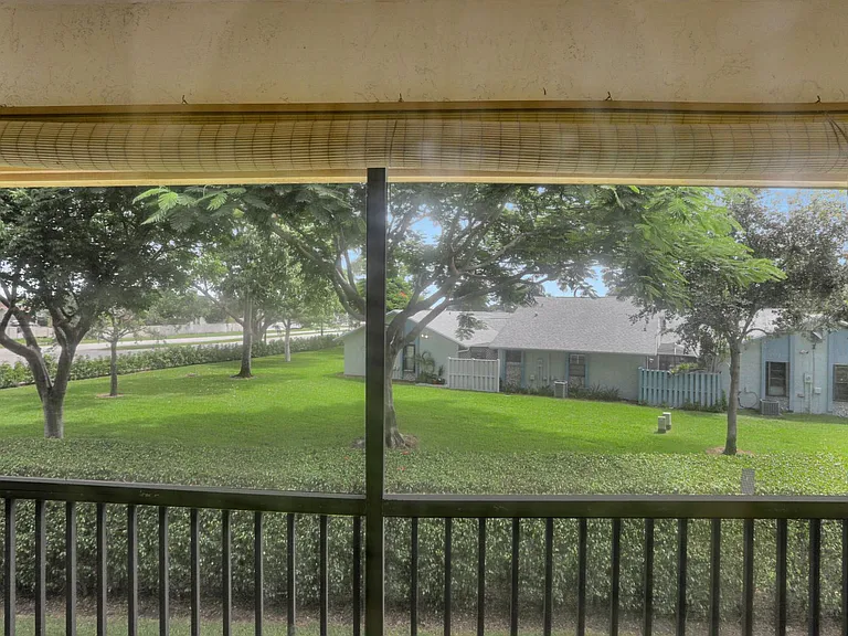 9413 Boca Cove Cir — Photo 14