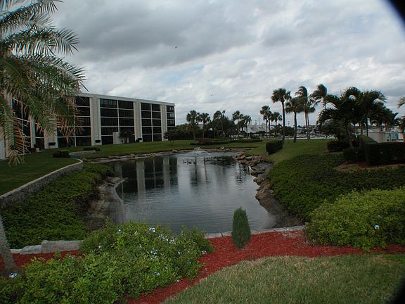 4th image of 200 Intracoastal Pl APT 101