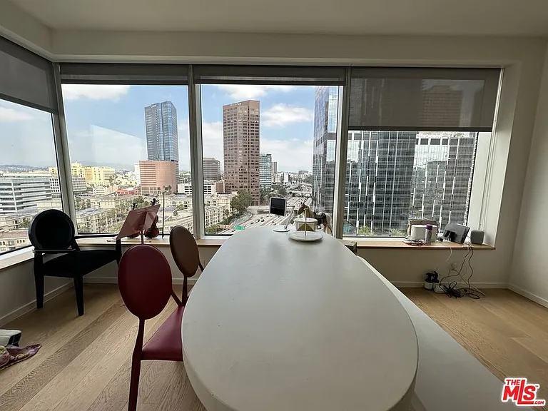889 Francisco #2008 — Photo 19
