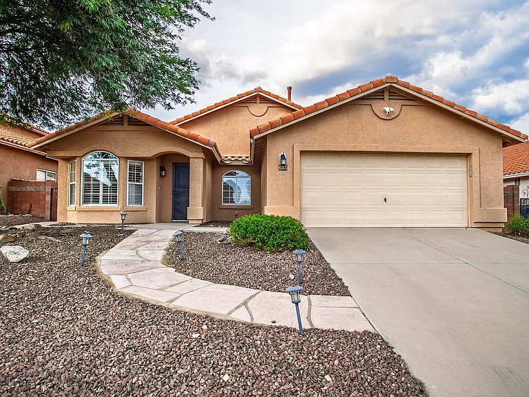 685 W Placita Vega Vis — Photo 46