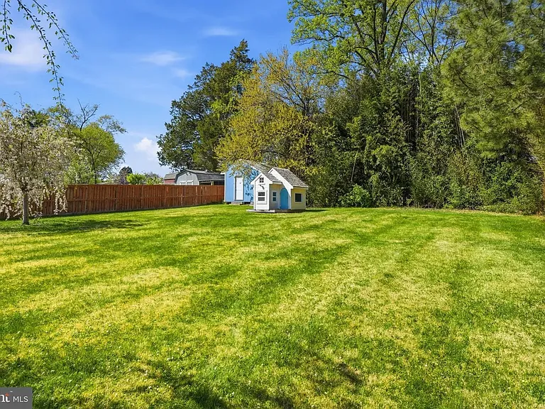 810 Venice Dr — Photo 21