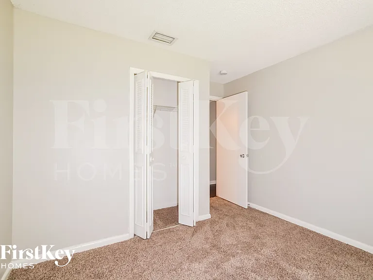 520 Georgia Ave — Photo 13