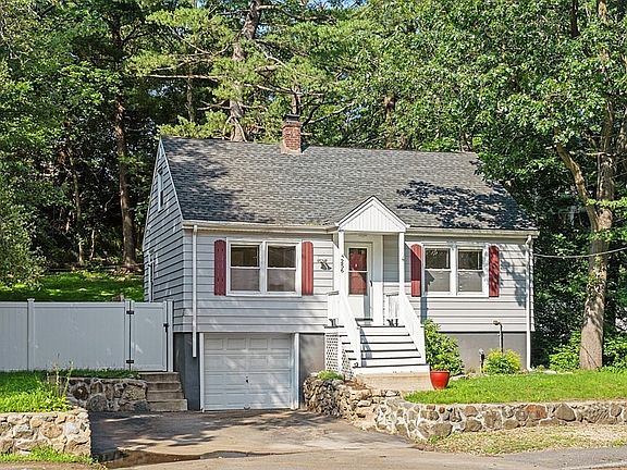 5th image of 256 Walnut St