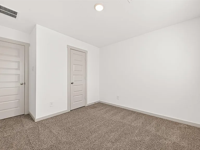 1107 Lakes Edge Ln — Photo 34