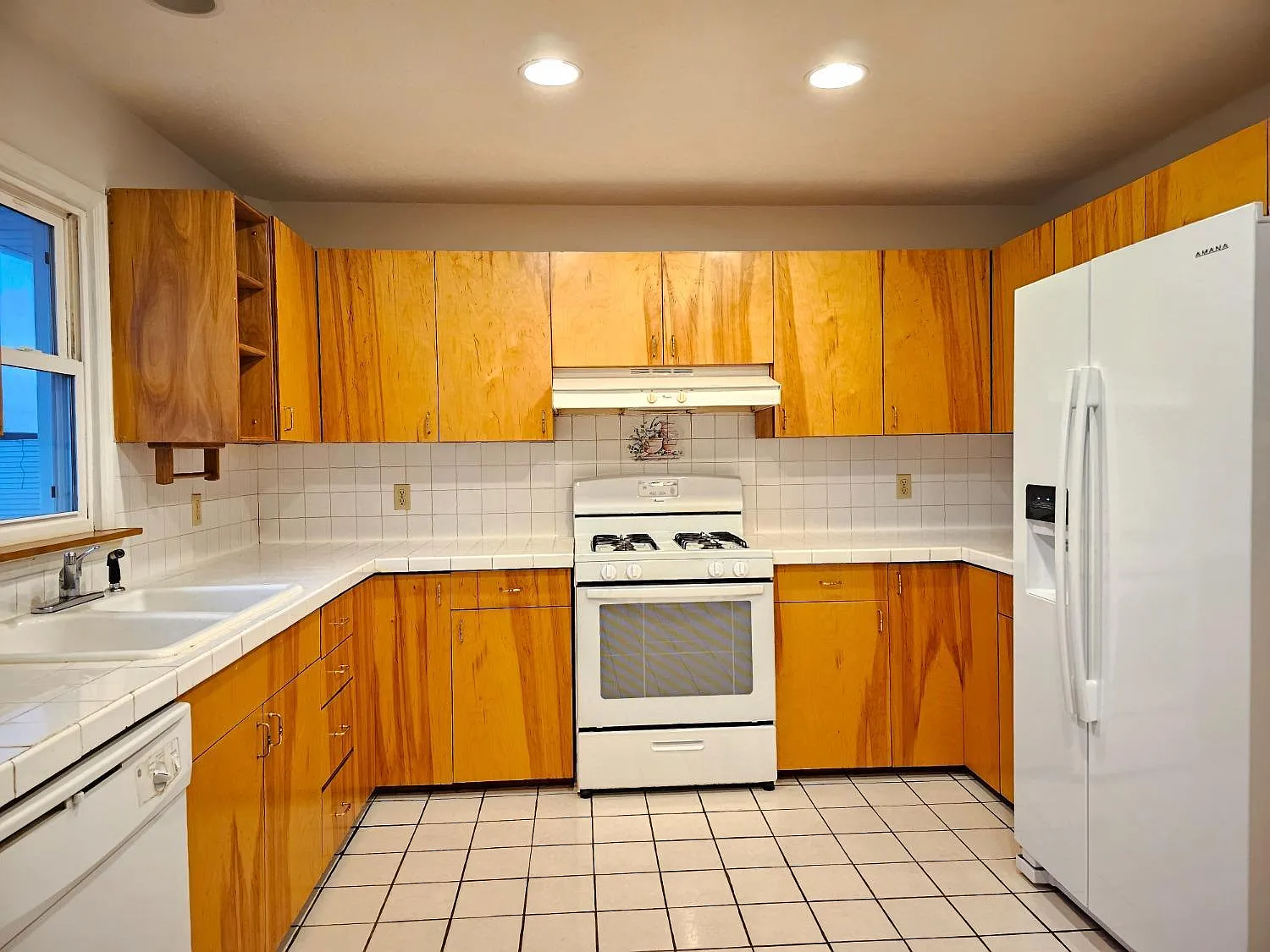 3 bed, 1850 sqft, $1,900 — Photo 3