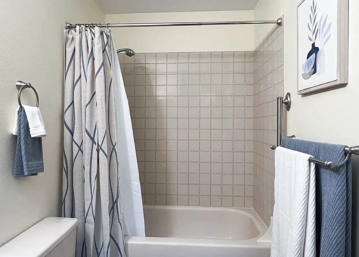 2 bed, $1,600 — Photo 2