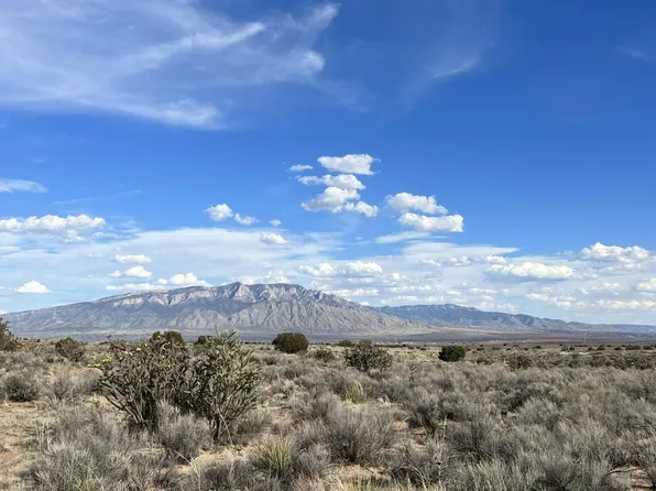 5019/5023 Villanelle Rd, Rio Rancho, NM 87144