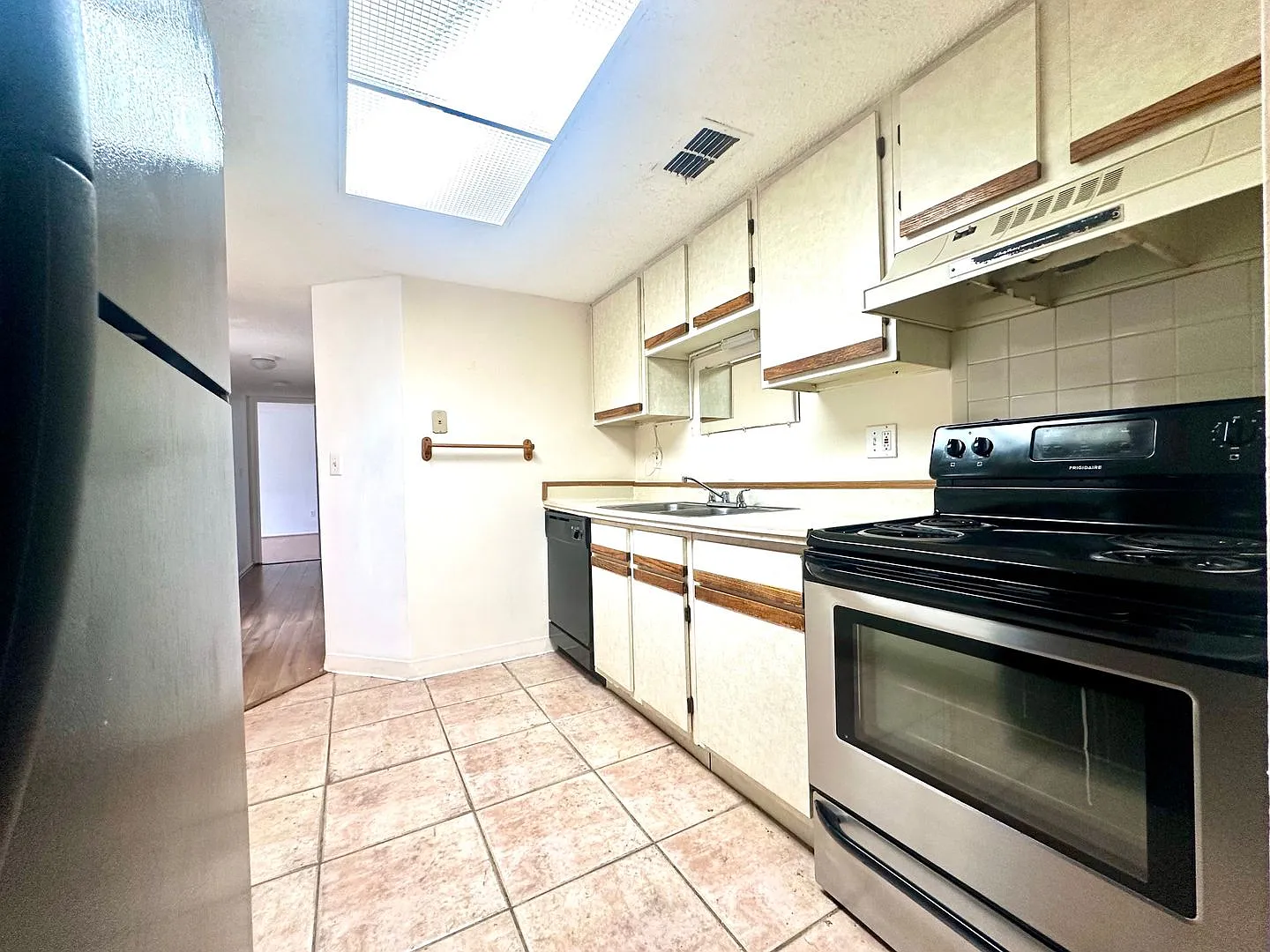 2BD/2BA Ground Floor Unit, Oldsmar — Photo 4