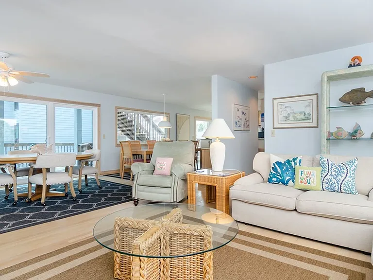 9 Sea Oats Ln — Photo 6