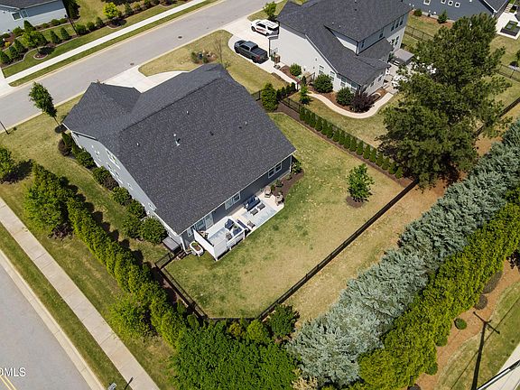 3rd image of 1004 Manchaca Loop