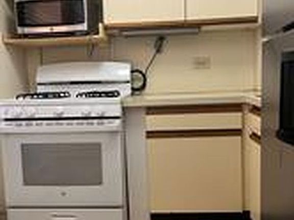 4th image of 61-25 97th St APT 6L