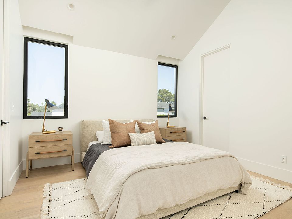1st image of 3832 E Monterosa St #1