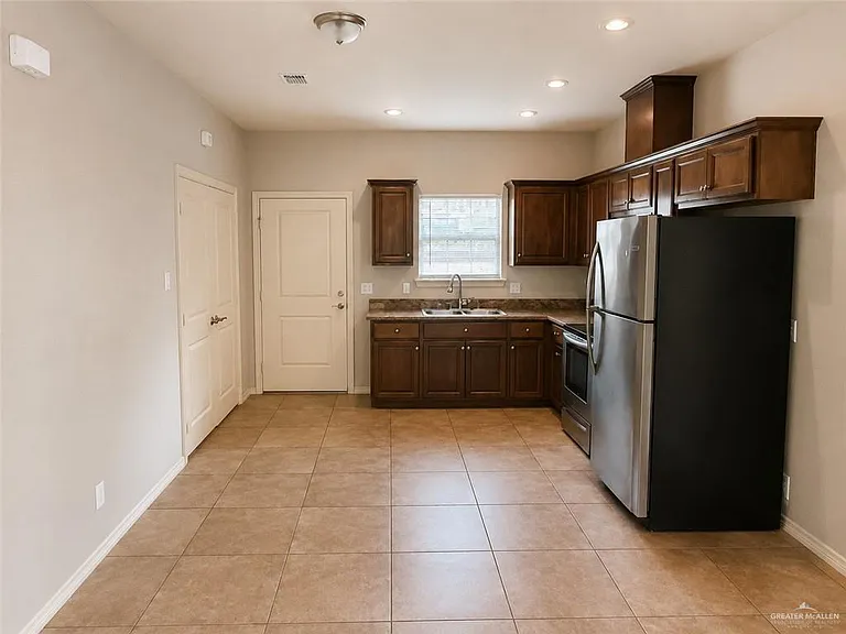 2707 E Garfield Ave #A — Photo 7