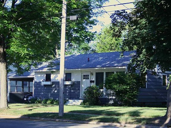 2nd image of 20 Schuyler Dr