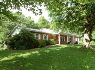 1009 Cherokee Way, Jamestown, TN 38556