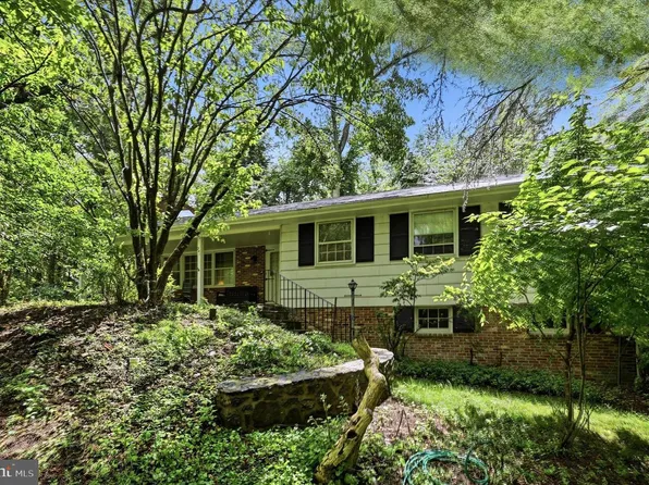 241 Timber Jump Ln, Media, PA 19063