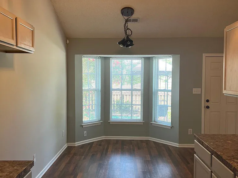 7414 Sparkleberry Dr — Photo 27