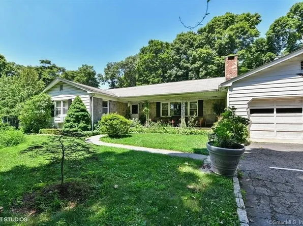 429 Flax Hill Rd, Norwalk, CT 06854