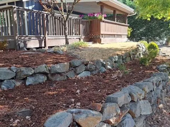 2715 Linden Ln, Shawnigan Lake, BC V0R 2W1