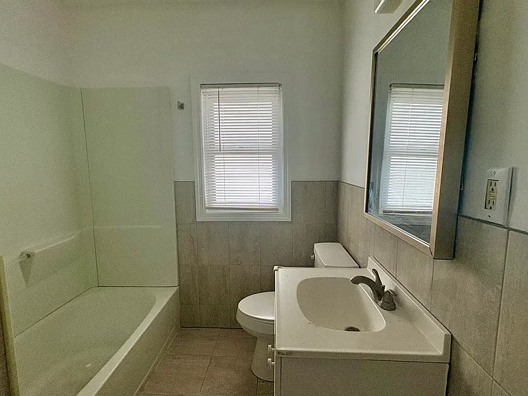 295 Main St #3 — Photo 5