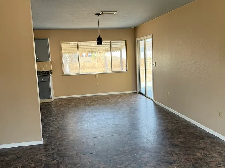 2781 Greendale Rd — Photo 10