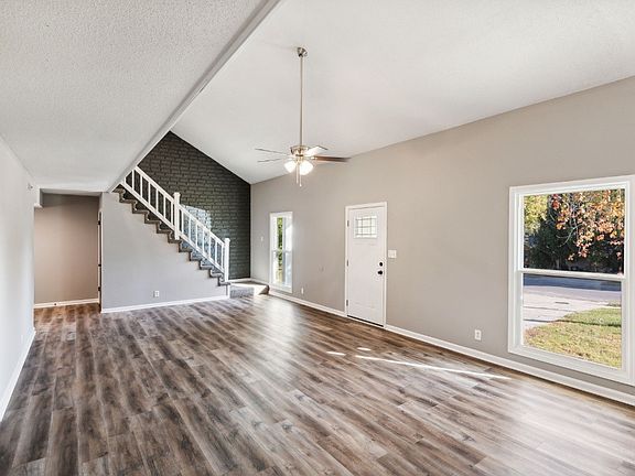 5th image of 112 Cunningham Pl