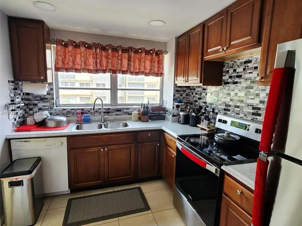 2201 NW 41st Ave APT 208, Fort Lauderdale, FL 33313